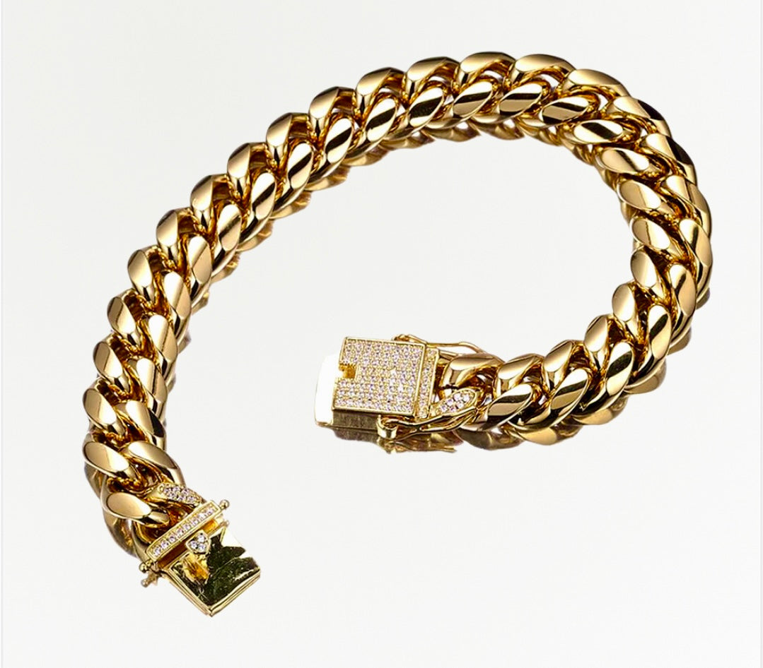 Men’s bold 12MM 18k Gold plated Cuban Link Bracelet with Iced-Out Clasp