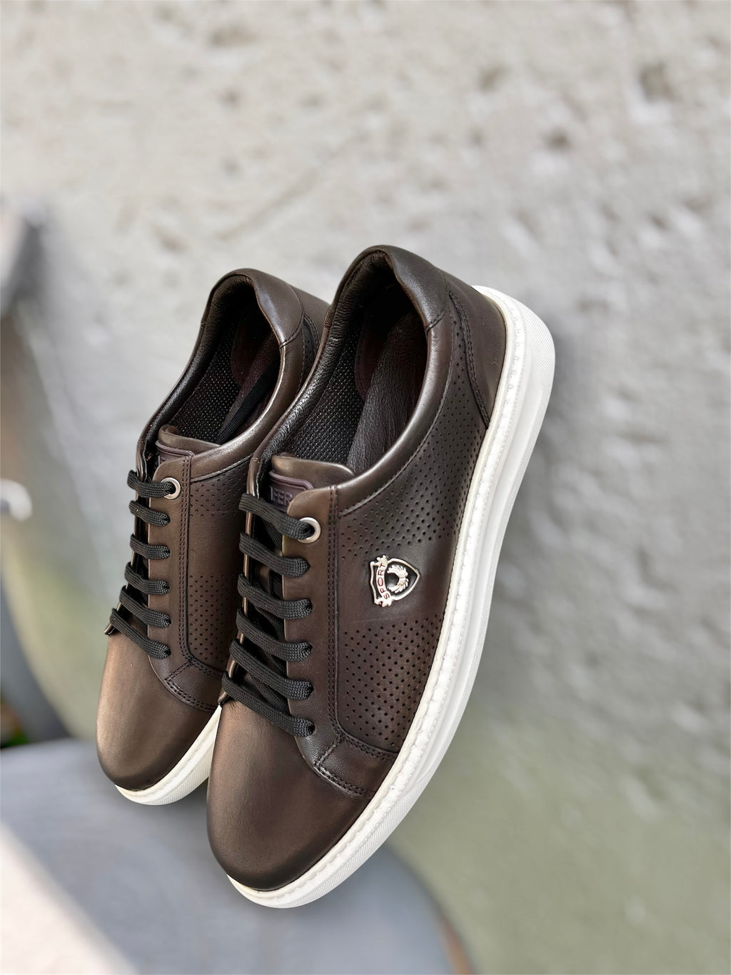 Men’s Chocolate brown leather lace-up sneaker